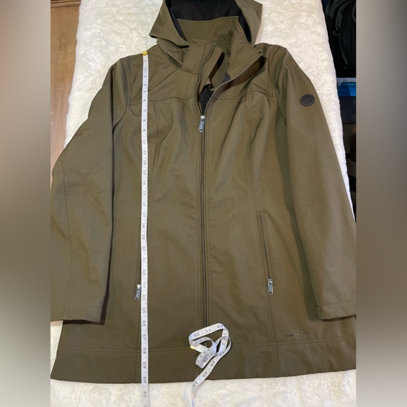 Andrew Marc size large dark olive colored - Picture 6 of 9